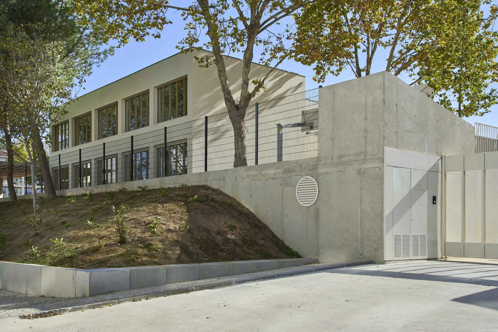 Improvement of the Infante D. Henrique Basic School and Kindergarten